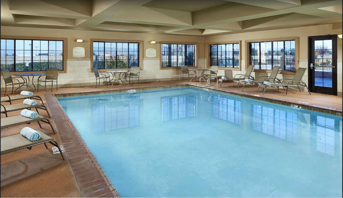 Best Western Hesperia-Victorville Suites Buitenkant foto